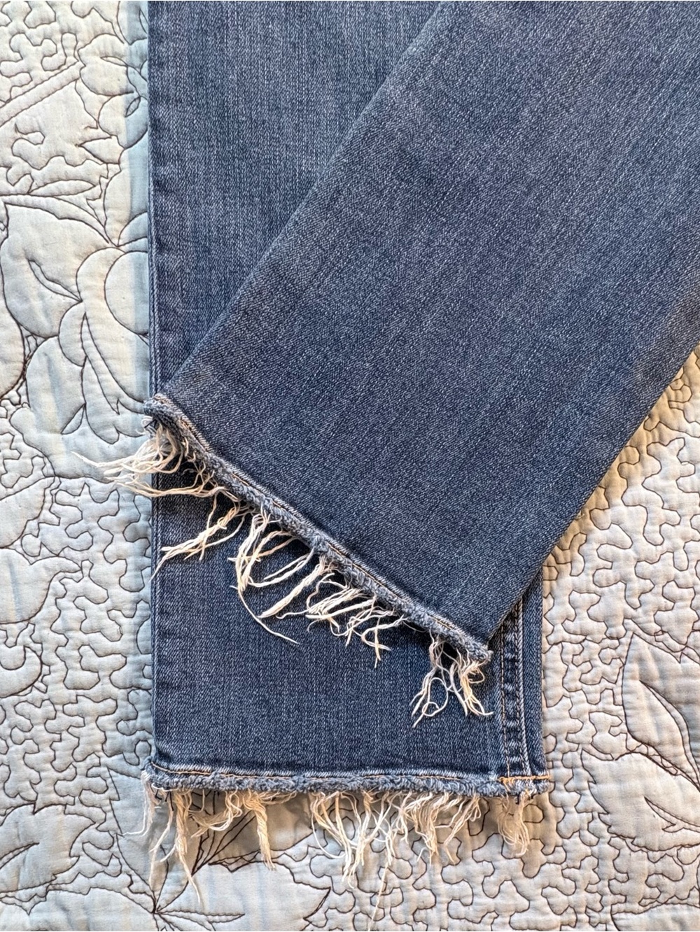 ☀️Rag & Bone Straight Leg Raw Hem Jeans Blue
Wash Sz 27🧡 - Picture 8 of 13